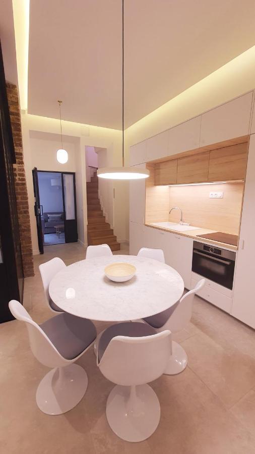 Charles V Appartement Parijs Buitenkant foto
